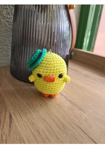 Amigurumi Örgü Oyuncak Minik Sarı Ördek Şapşik Anahtarlık 1 Adet