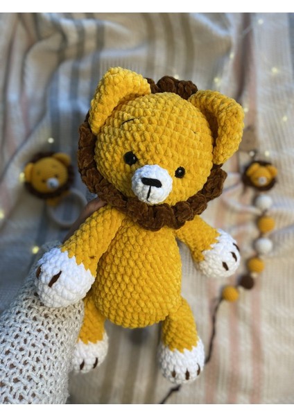Elite 30CM Amigurumi Aslan Figürlü Oyuncak,diş Kaşıyıcı ve Isim Yazılabilen Emzik Zinciri Takımı 1 Adet