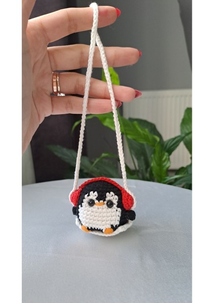 Amigurumi Penguen Yılbaşı Kış Temalı Salıncakta Araba Dikiz Aynası Süsü 1 Adet