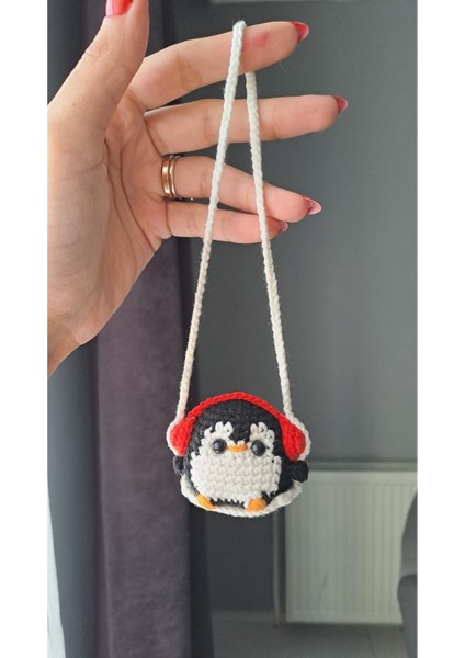 Amigurumi Penguen Yılbaşı Kış Temalı Salıncakta Araba Dikiz Aynası Süsü 1 Adet