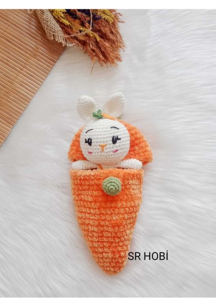 Amigurumi Kadife Havuçlu Tavşan Oyun Arkadaşı 1 Adet modelleri