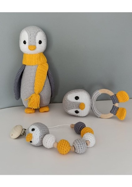 Amigurumi Sarı Atkılı Penguen Yenidoğan Uyku Arkadaşı Emzik Askısı Çıngırak Set 1 Adet