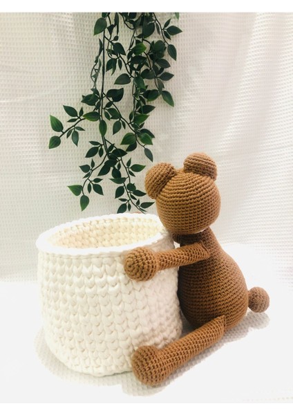 Amigurumi Örgü El Emeği Penye Sepet Sarılı Kahverengi Ayıcık 1 Adet modelleri