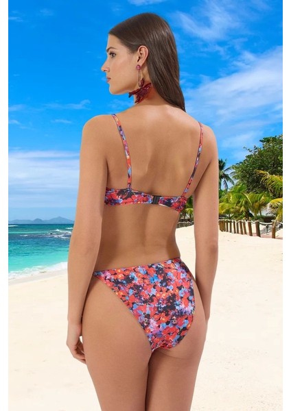 Modern Desenli Bikini Takımı Yüksek Konfor Plaj ve Havuz Için Su Sporları Premium Kalite fiyatları