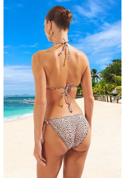Modern Desenli Bikini Takımı Şık Detaylı Premium Kalite Esnek Kumaş Uv Korumalı Yüksek Konfor