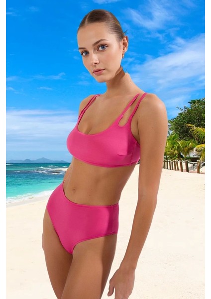 Modern Bikini Takımı Ergonomik Kesim Şık Detaylı Su Sporları Için Özel Tasarım Yüksek Konfor modelleri