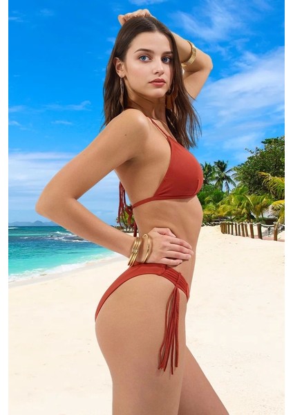 Modern Üçgen Bikini Takımı Yüksek Konfor Hızlı Kuruyan Özel Tasarım Şık Detaylı Plaj ve Havuz Için