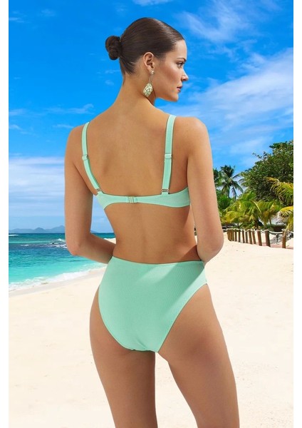 Modern Bikini Takımı Şık Detaylı Yüksek Konfor Hızlı Kuruyan Su Sporları Için Premium Kalite