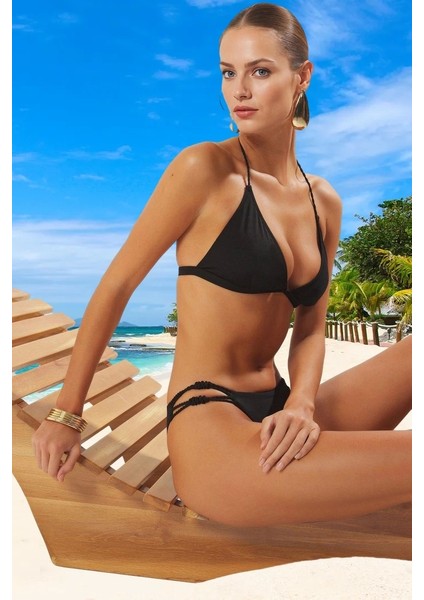 Modern Üçgen Bikini Takımı Yaz Koleksiyonu Klora Dayanıklı Esnek Kumaş Plaj ve Havuz Için