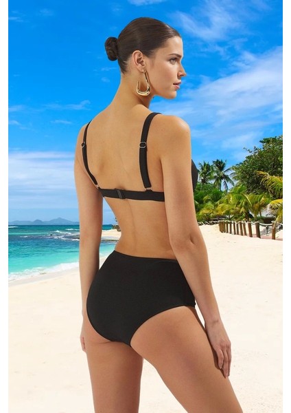 Modern Üçgen Bikini Takımı Premium Kalite Yaz Koleksiyonu Özel Tasarım Yüksek Konfor
