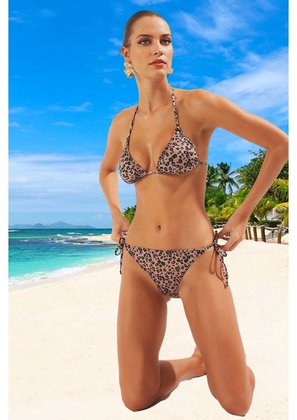 Modern Desenli Bikini Takımı Yüksek Konfor Yaz Koleksiyonu Su Sporları Için Premium Kalite