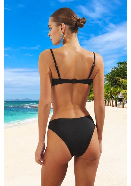 Modern Bikini Takımı Klora Dayanıklı Ergonomik Kesim Uv Korumalı Su Sporları Için