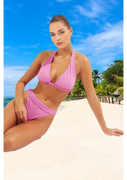 Modern Üçgen Bikini Takımı Esnek Kumaş Yaz Koleksiyonu Premium Kalite Plaj ve Havuz Için