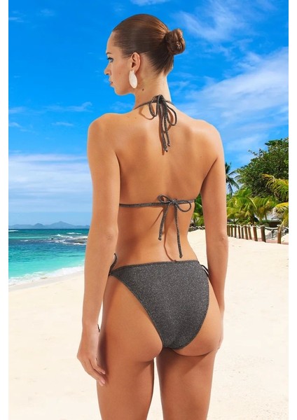 Modern Üçgen Bikini Takımı Ergonomik Kesim Uv Korumalı Klora Dayanıklı Yaz Koleksiyonu fiyatları