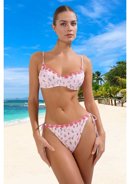 Modern Desenli Bikini Takımı Ergonomik Kesim Premium Kalite Özel Tasarım Hızlı Kuruyan modelleri