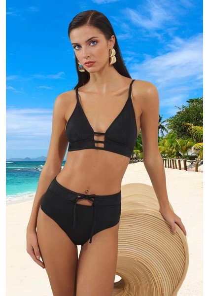 Modern Desenli Bikini Takımı Esnek Kumaş Premium Kalite Uv Korumalı Şık Detaylı Ergonomik Kesim