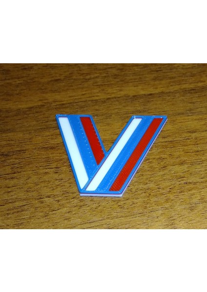 Rusya Bayrağının Altında Stilize Edilmiş Bir Stand ile ve Olmadan "v" Simgesi (Plastik Aparattır!!!)