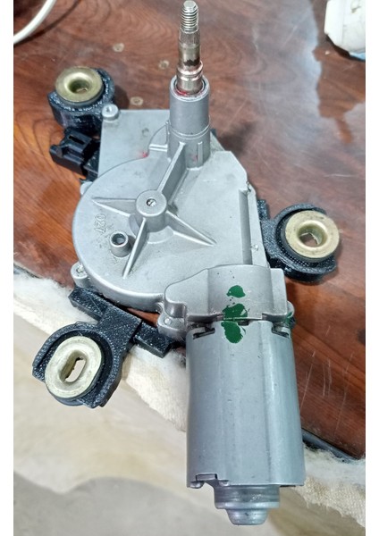 Mazda 3 Bk (2003- 2009) Arka Silecek Motoru Dişli Kutusunu Toyota Corolla E110 Liftback'e Takmak Için Montaj Parçaları ve Adaptör (Plastik Aparattır!!!) modelleri