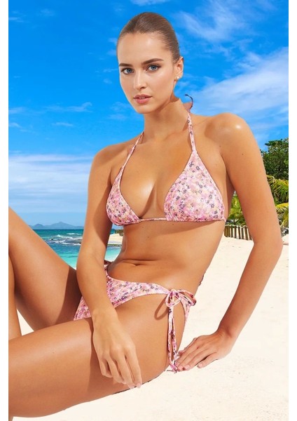 Modern Üçgen Bikini Takımı Şık Detaylı Özel Tasarım Yaz Koleksiyonu Hızlı Kuruyan