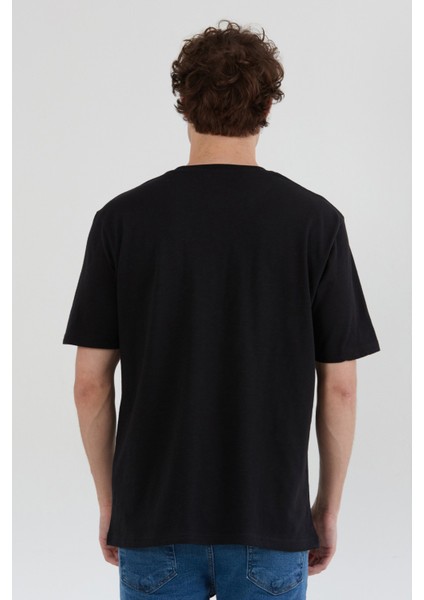 Slogan Kabartmalı Bisiklet Yaka Tişört fırsatları