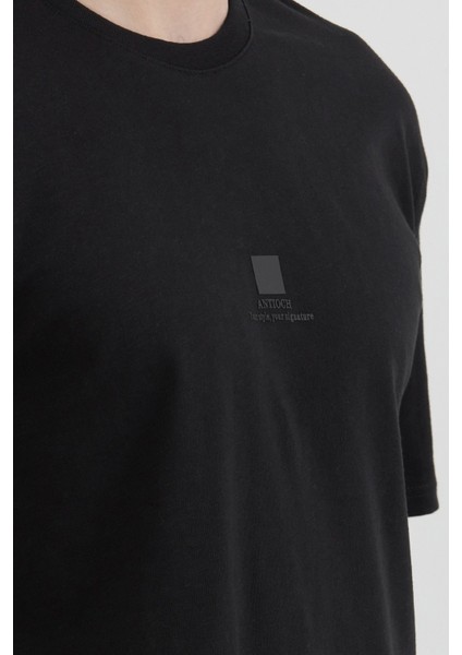 Slogan Kabartmalı Bisiklet Yaka Tişört indirimleri