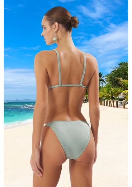 Modern Üçgen Bikini Takımı Şık Detaylı Esnek Kumaş Özel Tasarım Ergonomik Kesim Premium Kalite fiyatları