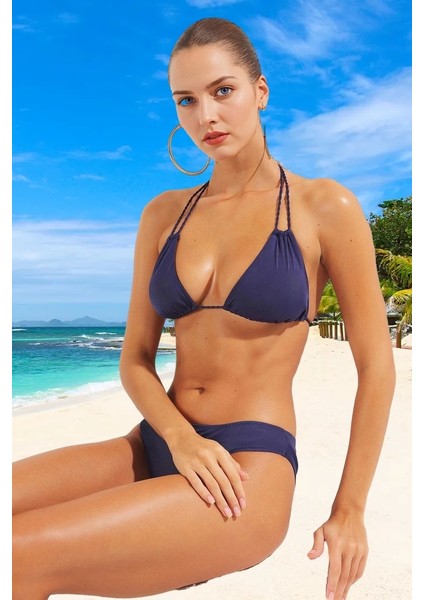 Modern Üçgen Bikini Takımı Yaz Koleksiyonu Şık Detaylı Premium Kalite Esnek Kumaş