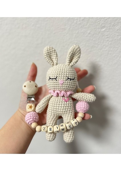 Amigurumi Örgü Oyuncak Fındık Tavşan + Emzik Zinciri 1 Adet