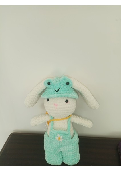 El Yapımı Amigurumi Kurbağa Şapkalı Tavşan Peluş Oyuncak 1 Adet modelleri