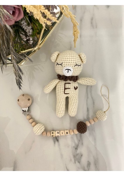 Elite Amigurumi Ayıcık Uyku Arkadaşı ve Isimli Emzik Zinciri 1 Adet