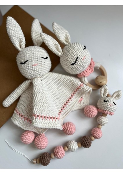 Amigurumi Battaniyeli Uyku Arkadaşı Çıngırka ve Emzik Zinciri Üçlü Set 1 Adet fiyatları