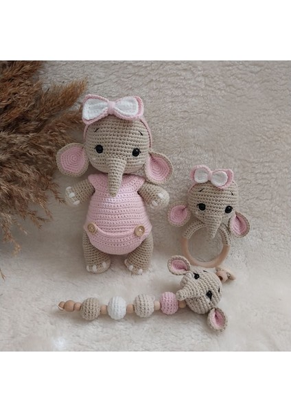 Amigurumi Hediyelik Tulumlu Fil Uyku Arkadaşı Oyuncak Emzik Zinciri ve Çıngırak Set 1 Adet