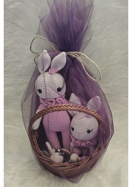 Amigurumi Hediyelik Sepette Yenidoğan Pembe Tavşan , Çıngırak ve Emzik Zinciri 3'lü Set 1 Adet