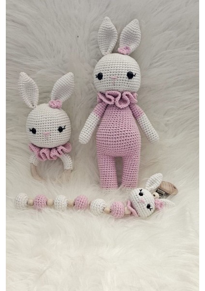 Amigurumi Hediyelik Sepette Yenidoğan Pembe Tavşan , Çıngırak ve Emzik Zinciri 3'lü Set 1 Adet modelleri