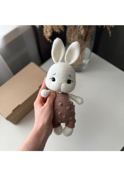 Amigurumi Kahve Tulumlu Tavşan 1 Adet