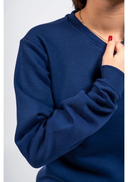 Regular Sırtta Baskılı Scary Sweatshirt fırsatları