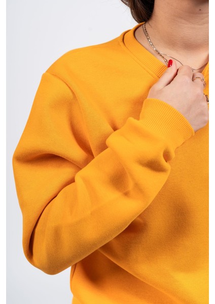 Regular Sırtta Baskılı Scary Sweatshirt fırsatları