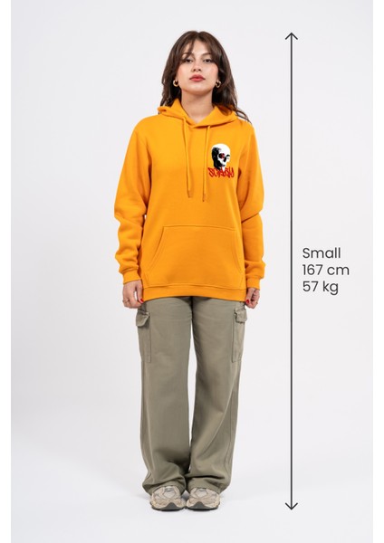 Regular Göğüste Baskılı Scary Hoodie fırsatları