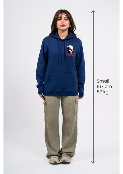 Regular Göğüste Baskılı Scary Hoodie fırsatları