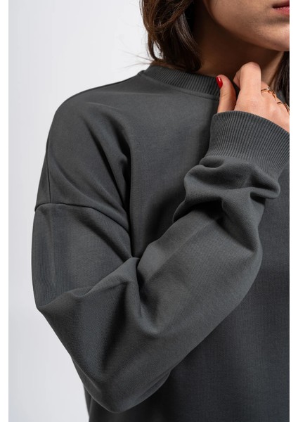 Oversize Sırtta Baskılı Scary Sweatshirt fırsatları