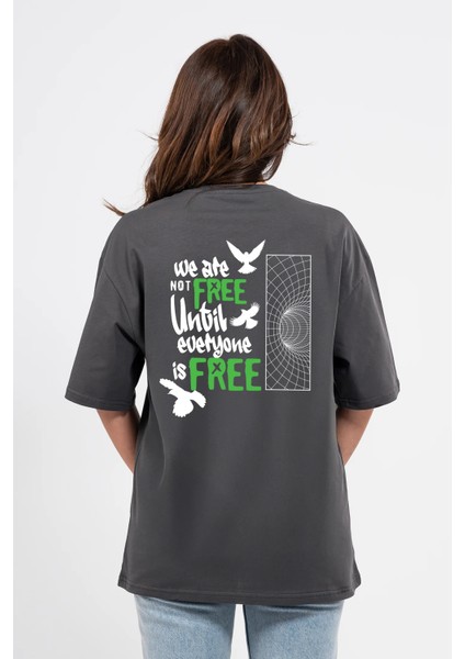 Oversize Sırtta Not Free Baskılı Tshirt fiyatları