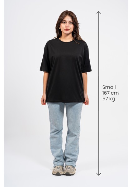 Oversize Sırtta Chasm Baskılı Tshirt fırsatları