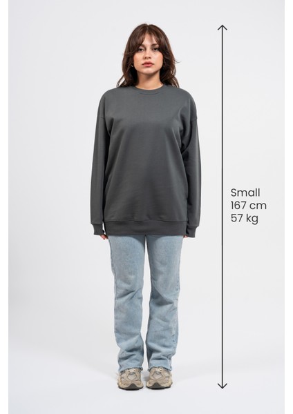 Oversize Sırtta Chasm Baskılı Sweatshirt fırsatları