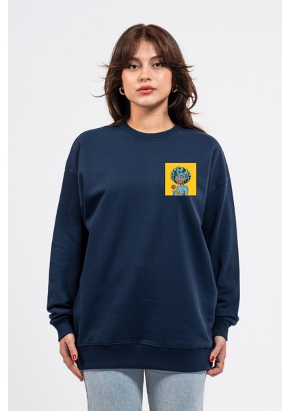 Oversize Göğüste Cry Woman Baskılı Sweatshirt fiyatları