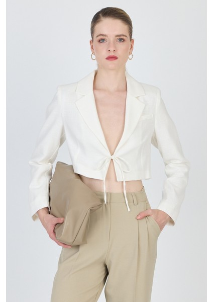Beyaz Keten Görünümlü %100 Pamuk Bağlama Detaylı Crop Blazer Ceket 7070