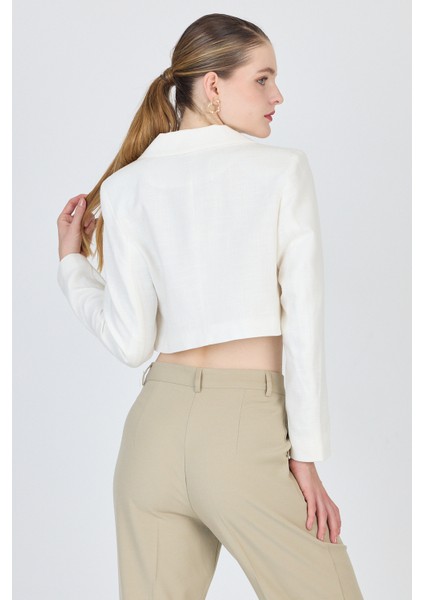 Beyaz Keten Görünümlü %100 Pamuk Bağlama Detaylı Crop Blazer Ceket 7070