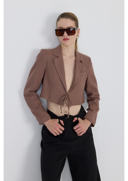 Kahverengi Keten Görünümlü %100 Pamuk Bağlama Detaylı Crop Blazer Ceket 7070