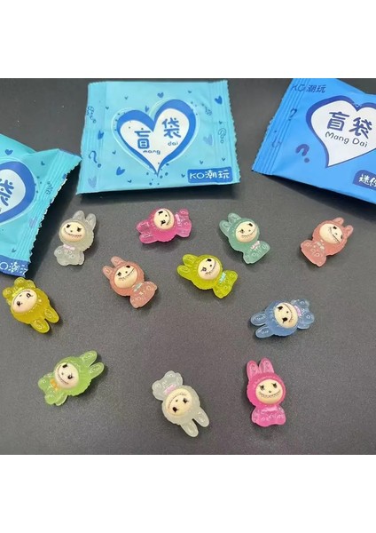 20PCS Yeni Heykelcik Süs Bebek Mini Kolye Sıralanmamış Seçim Çizgi Film Reçine Oyuncak Sürpriz Bebek Oyuncakları Diy Dekorasyon Aksesuarları Hediyeler: Sıralanmamış Seçim 20PCS (Yurt Dışından)