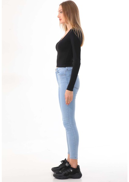 Kadın Crop Pamuklu V Yaka T-Shirt -Siyah modelleri