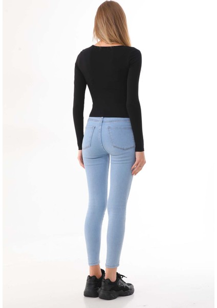 Kadın Crop Pamuklu V Yaka T-Shirt -Siyah fırsatları